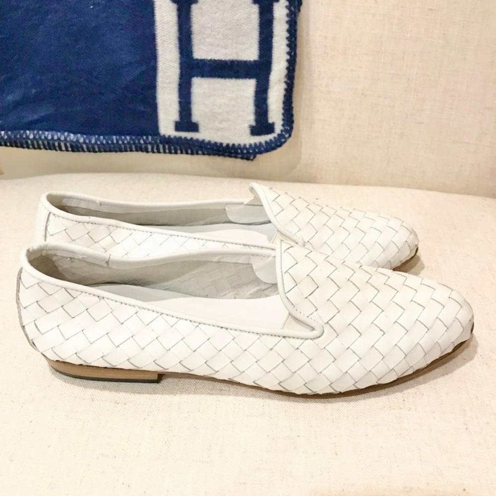 Brand NEW Sesto Meucci ngadar leather white loafers!! Size 9!! Never been worn!